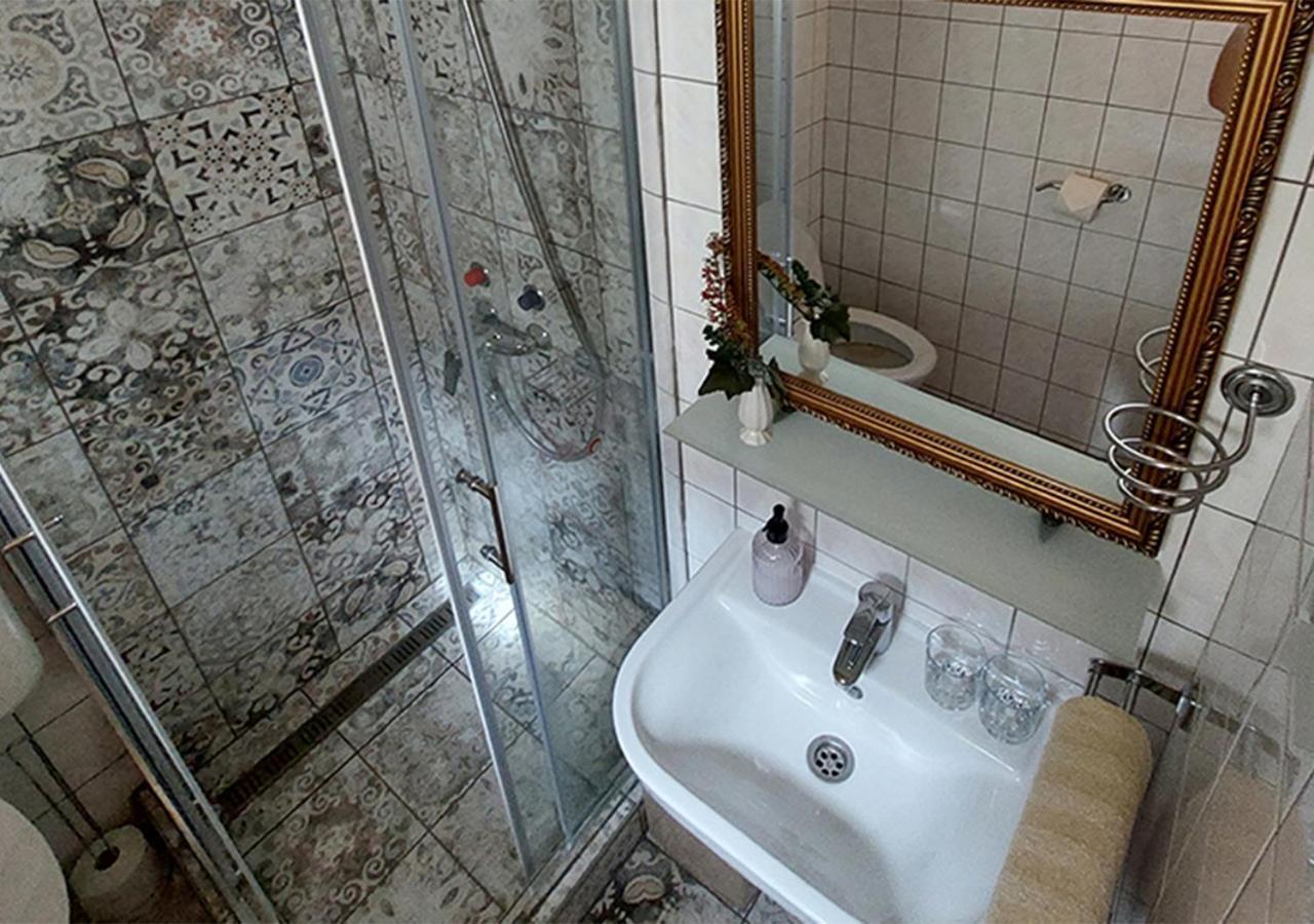 Rohonci Vendeghaz Hotell Kőszeg Exteriör bild