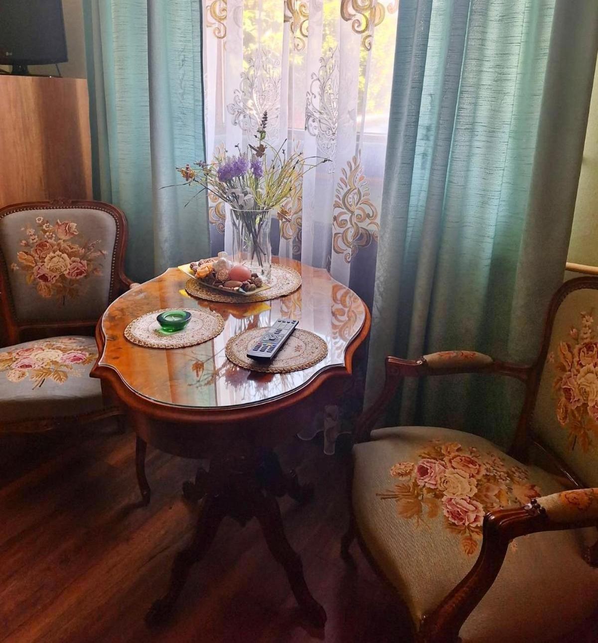 Rohonci Vendeghaz Hotell Kőszeg Exteriör bild